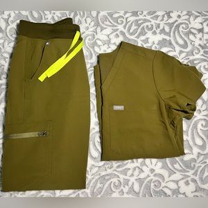 FIGS Scrubs (Martini Olive)